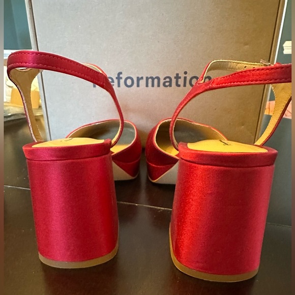 NIB Reformation Marisol Platform Heel 8.5 Rhubarb Magenta Fuschia Satin - Picture 8 of 11